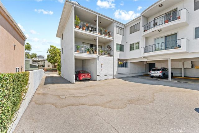 972 E California 207, Pasadena, CA 91106