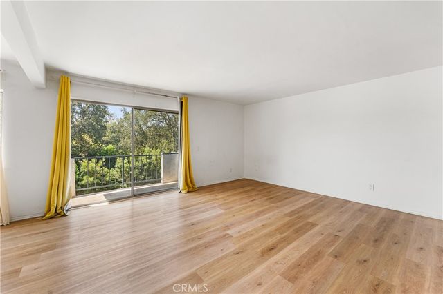 972 E California 207, Pasadena, CA 91106