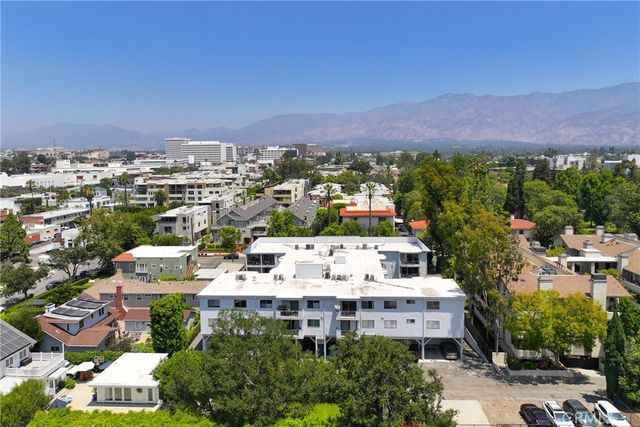 972 E California 207, Pasadena, CA 91106