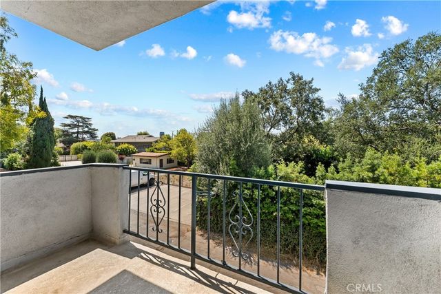 972 E California 207, Pasadena, CA 91106