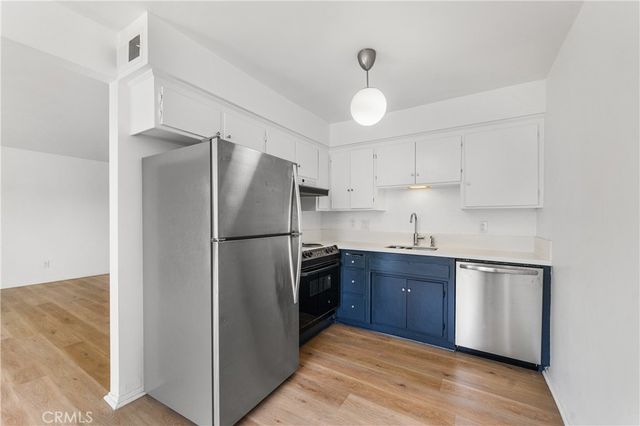 972 E California 207, Pasadena, CA 91106