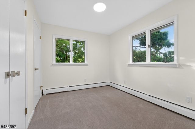 6 Race Street, Union Twp., NJ 08867