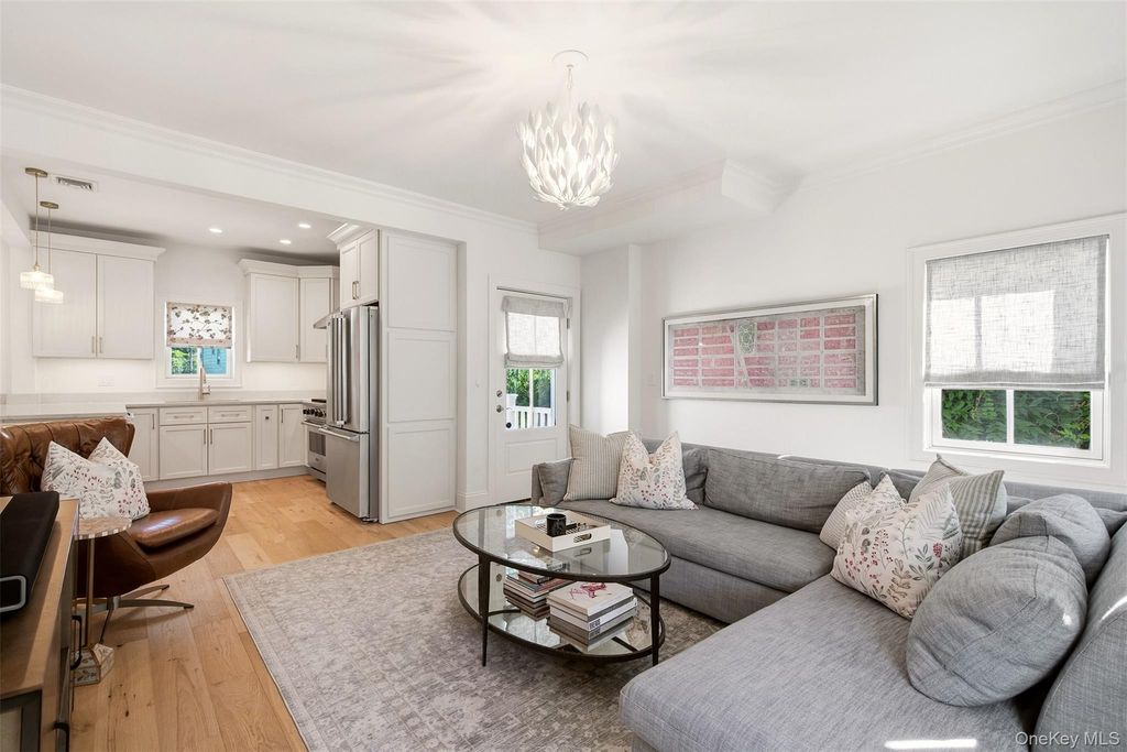 61 Anstice Street, Oyster Bay, NY 11771 — photo 4