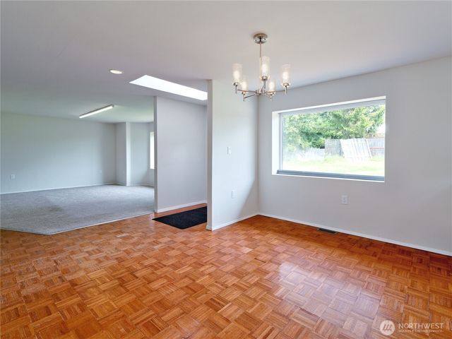 395 Sunset Drive, Oak Harbor, WA 98277