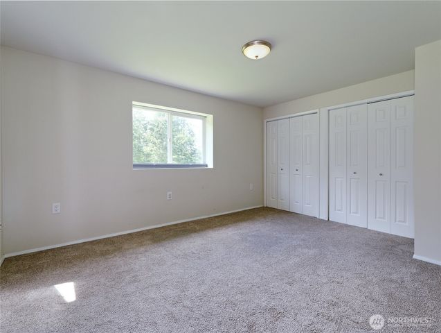 395 Sunset Drive, Oak Harbor, WA 98277