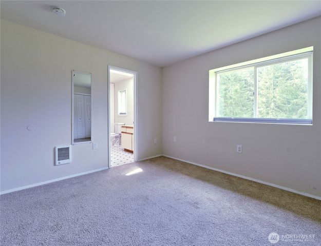 395 Sunset Drive, Oak Harbor, WA 98277