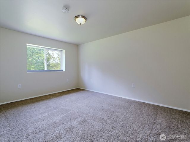 395 Sunset Drive, Oak Harbor, WA 98277