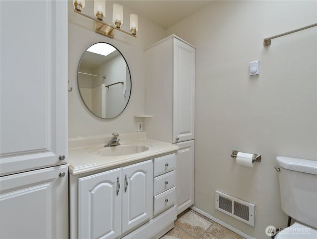 395 Sunset Drive, Oak Harbor, WA 98277