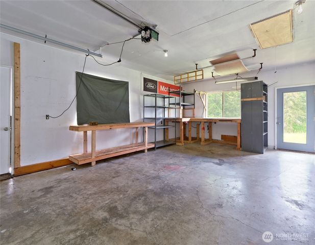 395 Sunset Drive, Oak Harbor, WA 98277