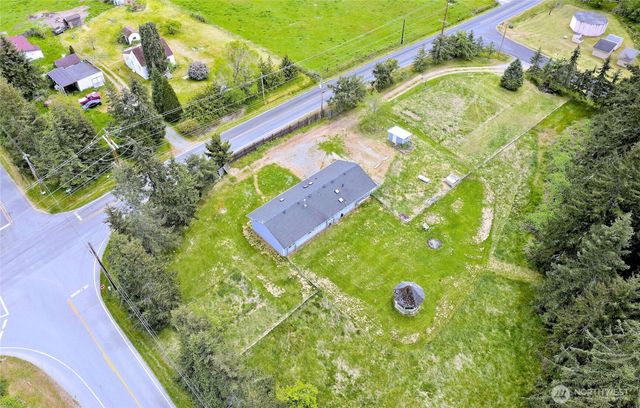 395 Sunset Drive, Oak Harbor, WA 98277
