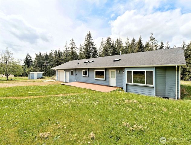 395 Sunset Drive, Oak Harbor, WA 98277