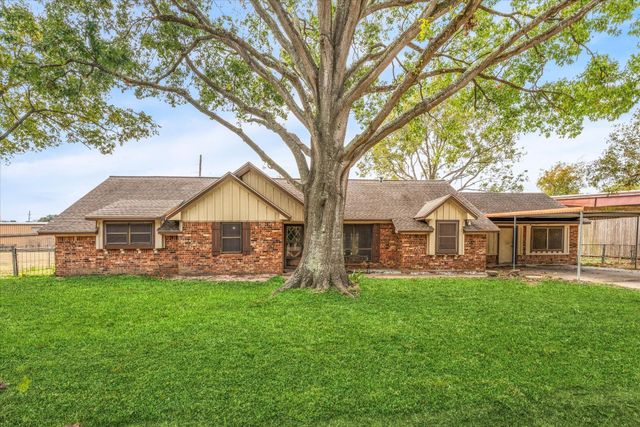 15811 Manning Drive, Cypress, TX 77429