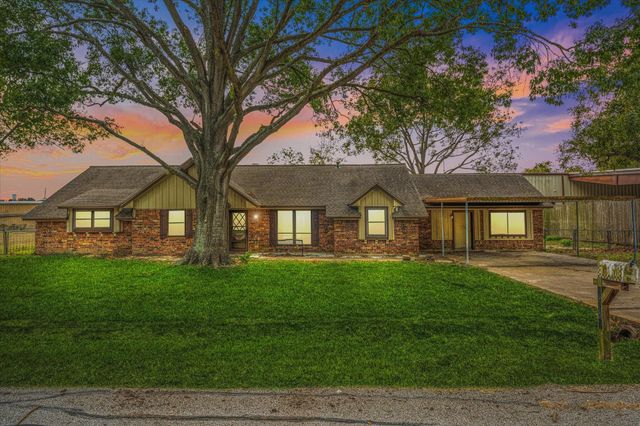 15811 Manning Drive, Cypress, TX 77429