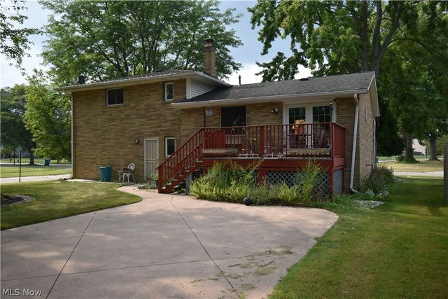 29663 Sutton Drive, North Olmsted, OH 44070