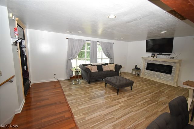 29663 Sutton Drive, North Olmsted, OH 44070
