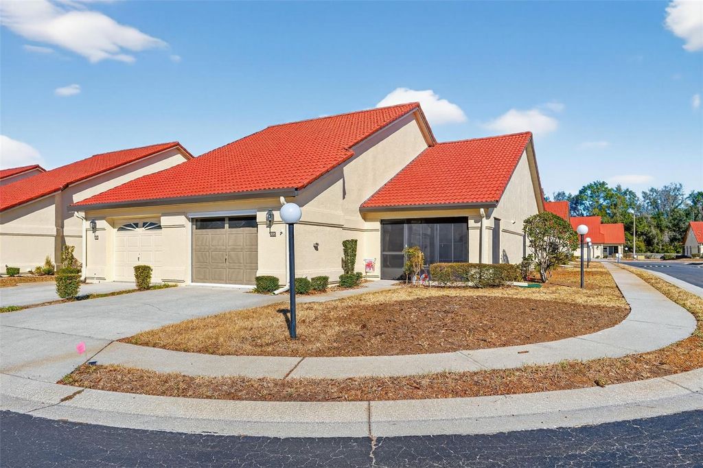 Image 7 of property listing at 2026 FOREST DRIVE, Inverness, FL 34453