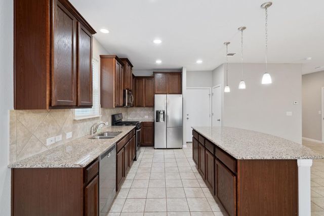 341 Twisted Oaks LN, Buda, TX 78610