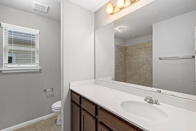 341 Twisted Oaks LN, Buda, TX 78610