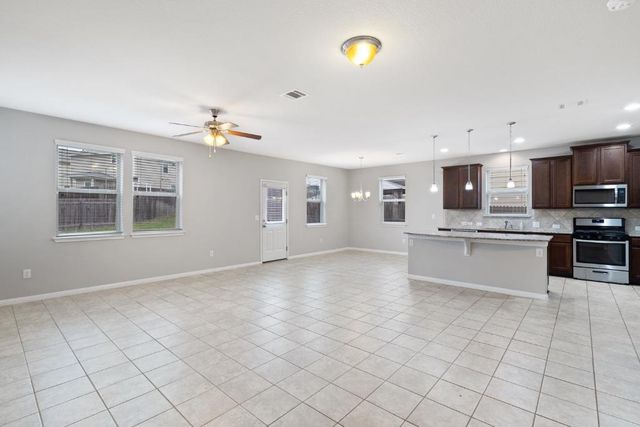 341 Twisted Oaks LN, Buda, TX 78610