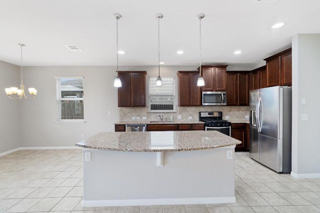 341 Twisted Oaks LN, Buda, TX 78610