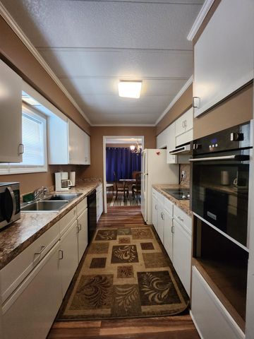 433 E Banks Dr., Garden City Beach, SC 29576