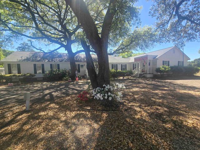 433 E Banks Dr., Garden City Beach, SC 29576