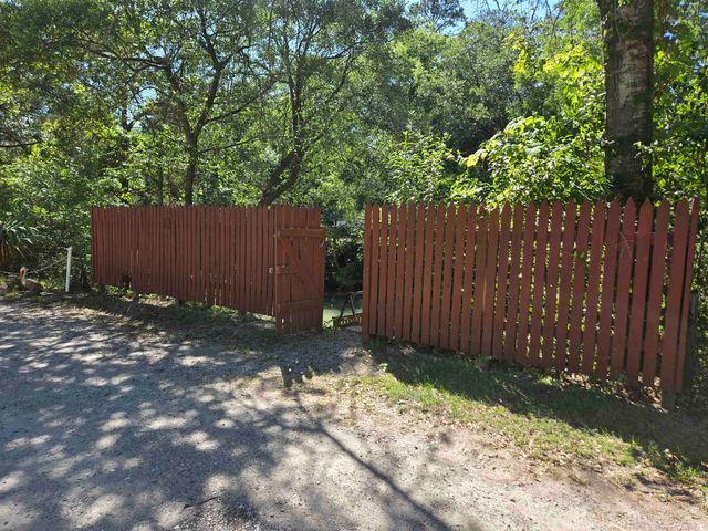 433 E Banks Dr., Garden City Beach, SC 29576