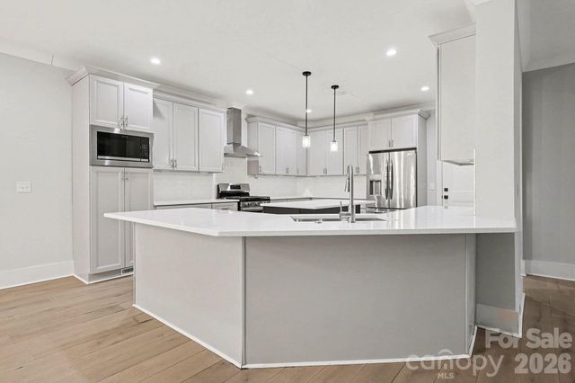 2305 Sanders Avenue, Charlotte, NC 28216
