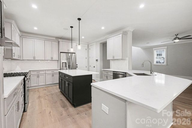 2305 Sanders Avenue, Charlotte, NC 28216