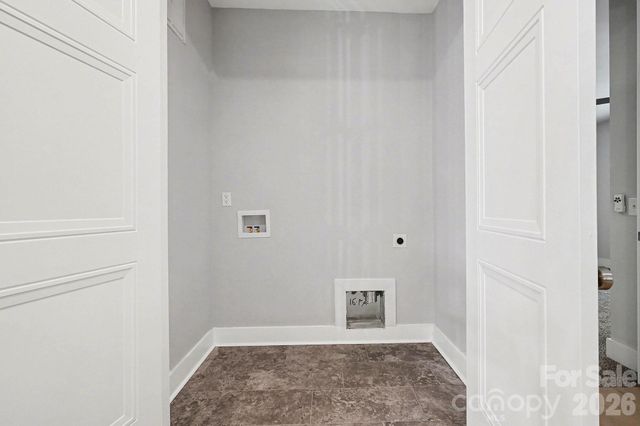2305 Sanders Avenue, Charlotte, NC 28216