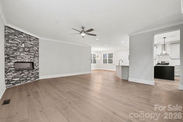 2305 Sanders Avenue, Charlotte, NC 28216