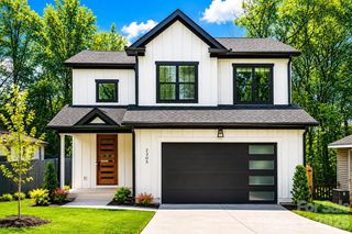 2305 Sanders Avenue, Charlotte, NC 28216