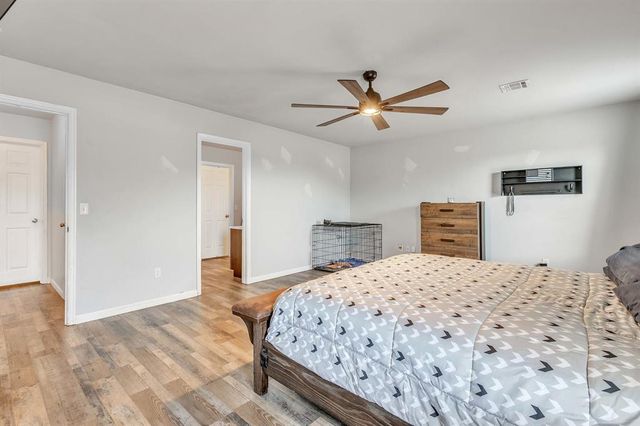 2000 Concord Drive, Newcastle, OK 73065