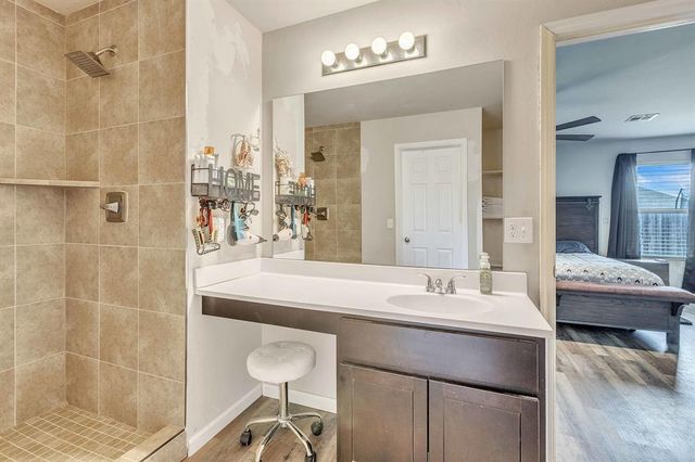 2000 Concord Drive, Newcastle, OK 73065