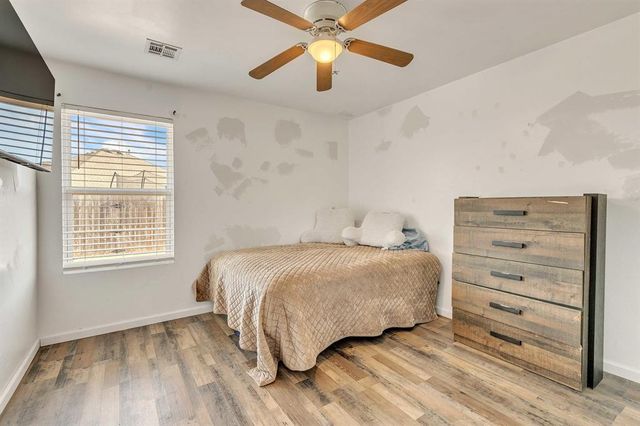 2000 Concord Drive, Newcastle, OK 73065