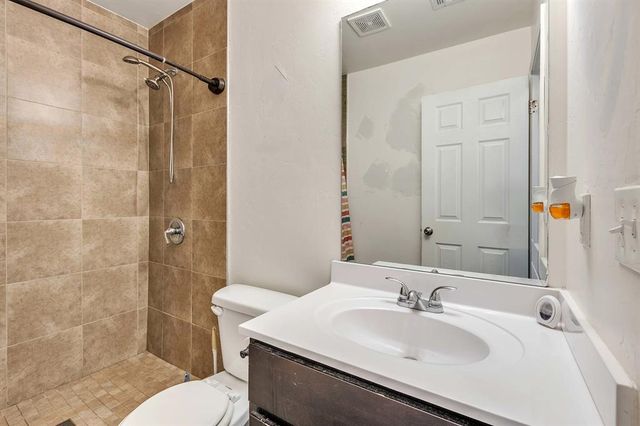 2000 Concord Drive, Newcastle, OK 73065