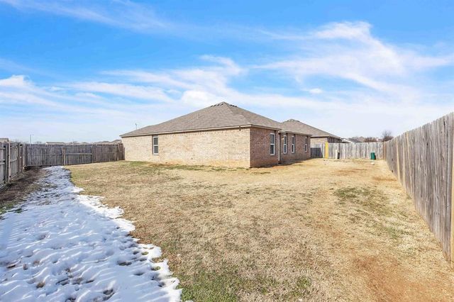 2000 Concord Drive, Newcastle, OK 73065