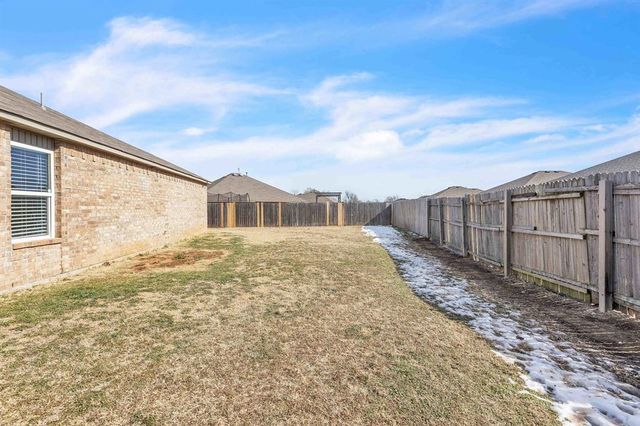 2000 Concord Drive, Newcastle, OK 73065