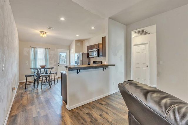 2000 Concord Drive, Newcastle, OK 73065