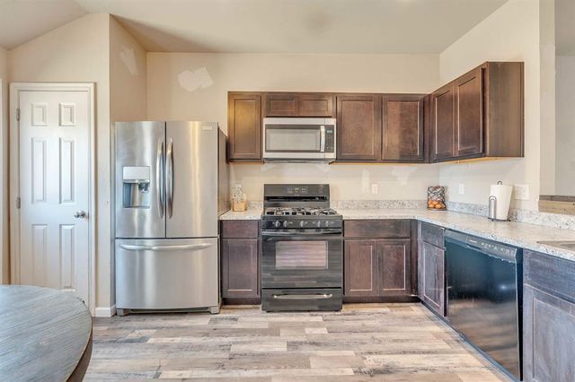 2000 Concord Drive, Newcastle, OK 73065