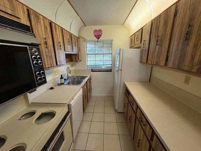 5265 Lakefront Boulevard C, Delray Beach, FL 33484