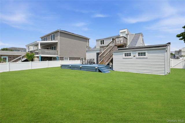 4 Flint Road, Amity Harbor, NY 11701