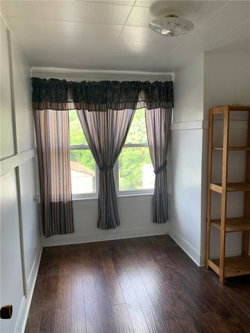 5102 Curry Rd, Baldwin Boro, PA 15236