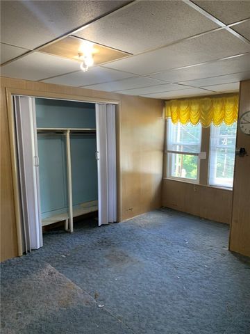 5102 Curry Rd, Baldwin Boro, PA 15236