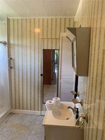 5102 Curry Rd, Baldwin Boro, PA 15236