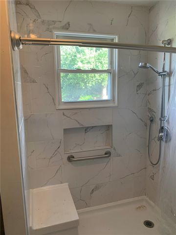 5102 Curry Rd, Baldwin Boro, PA 15236
