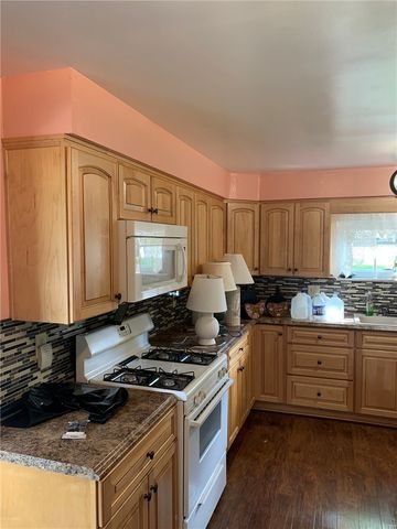 5102 Curry Rd, Baldwin Boro, PA 15236