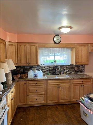 5102 Curry Rd, Baldwin Boro, PA 15236