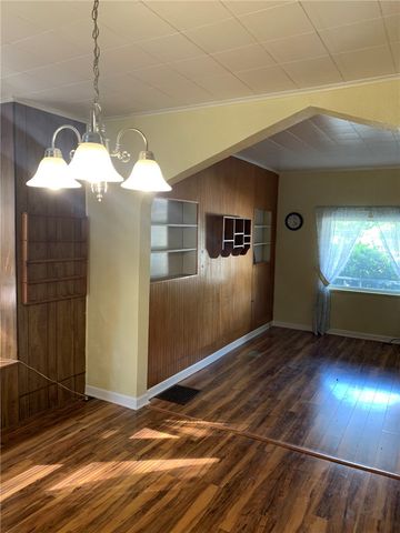 5102 Curry Rd, Baldwin Boro, PA 15236