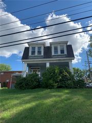 5102 Curry Rd, Baldwin Boro, PA 15236